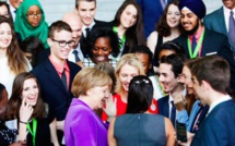 Des jeunes rencontrent Angela Merkel avant le G7